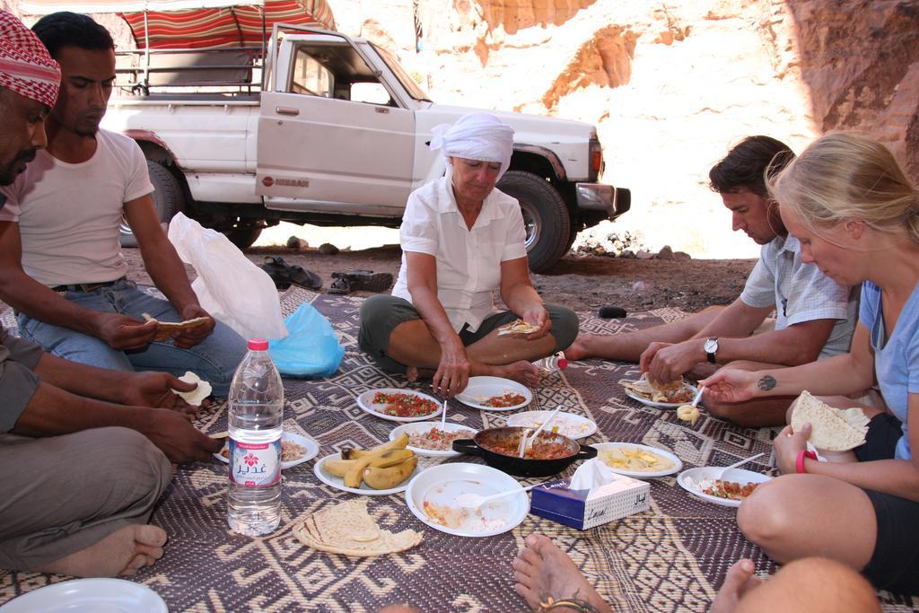 Wadi Rum Sleep Under The Stars Extérieur photo